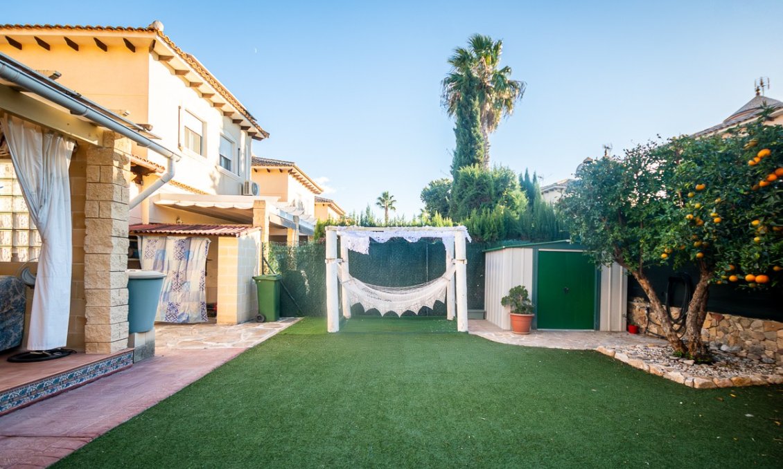 Segunda mano - Villa -
Orihuela - Inland