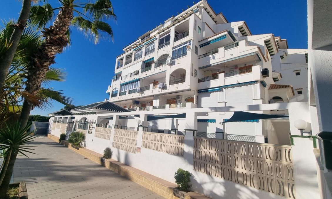 Segunda mano - Apartamento -
Torrevieja - La Mata