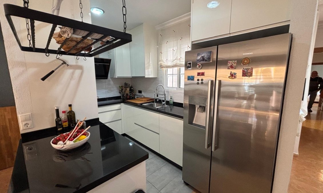 Resale - Apartment -
Torrevieja