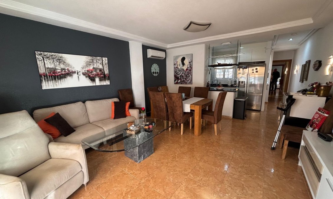 Resale - Apartment -
Torrevieja