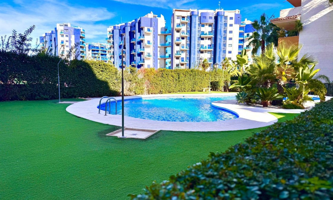 Segunda mano - Apartamento -
Torrevieja - Punta Prima