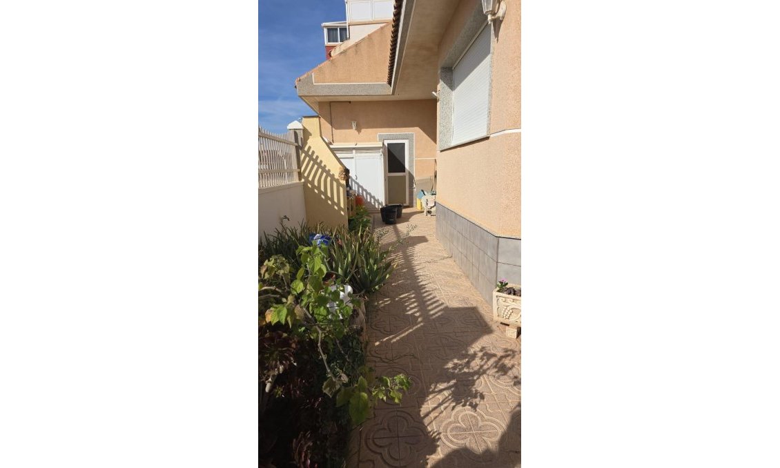 Resale - Villa -
Pilar de la Horadada