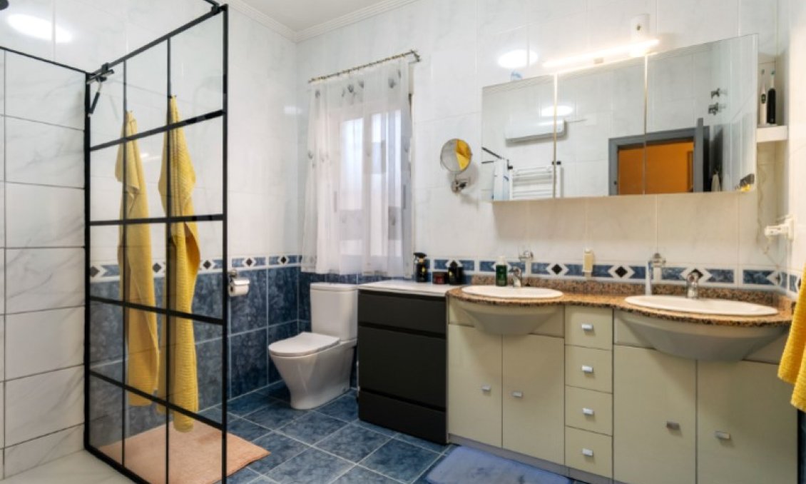 Segunda mano - Villa -
Torrevieja - Costa Blanca