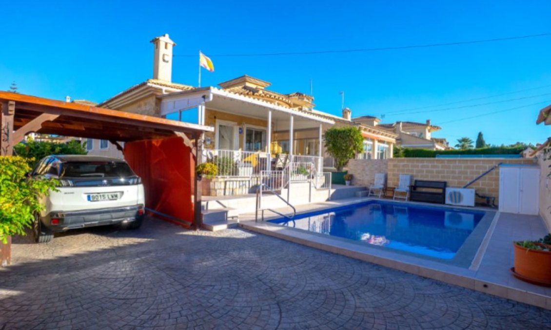 Segunda mano - Villa -
Torrevieja - Costa Blanca