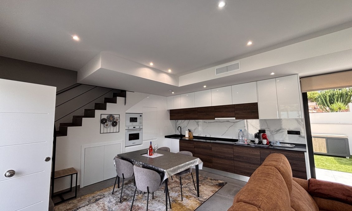 Segunda mano - Villa -
Villamartin - Costa Blanca