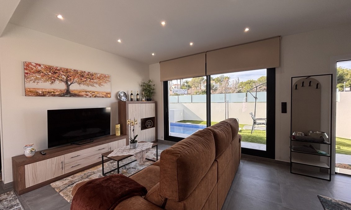 Segunda mano - Villa -
Villamartin - Costa Blanca