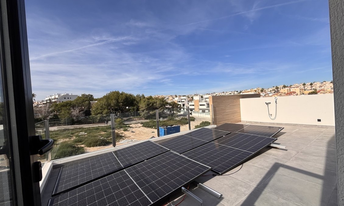 Segunda mano - Villa -
Villamartin - Costa Blanca
