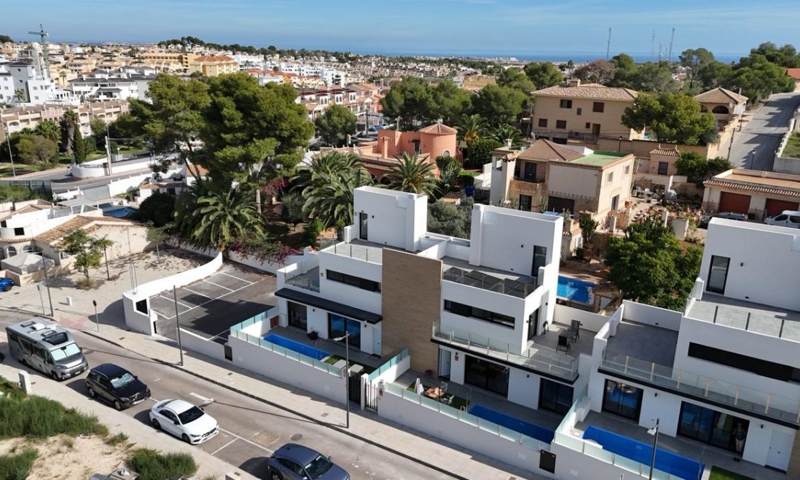 Segunda mano - Villa -
Villamartin - Costa Blanca