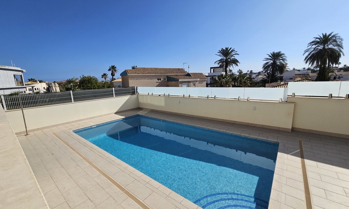 Segunda mano - Villa -
La Zenia - Costa Blanca