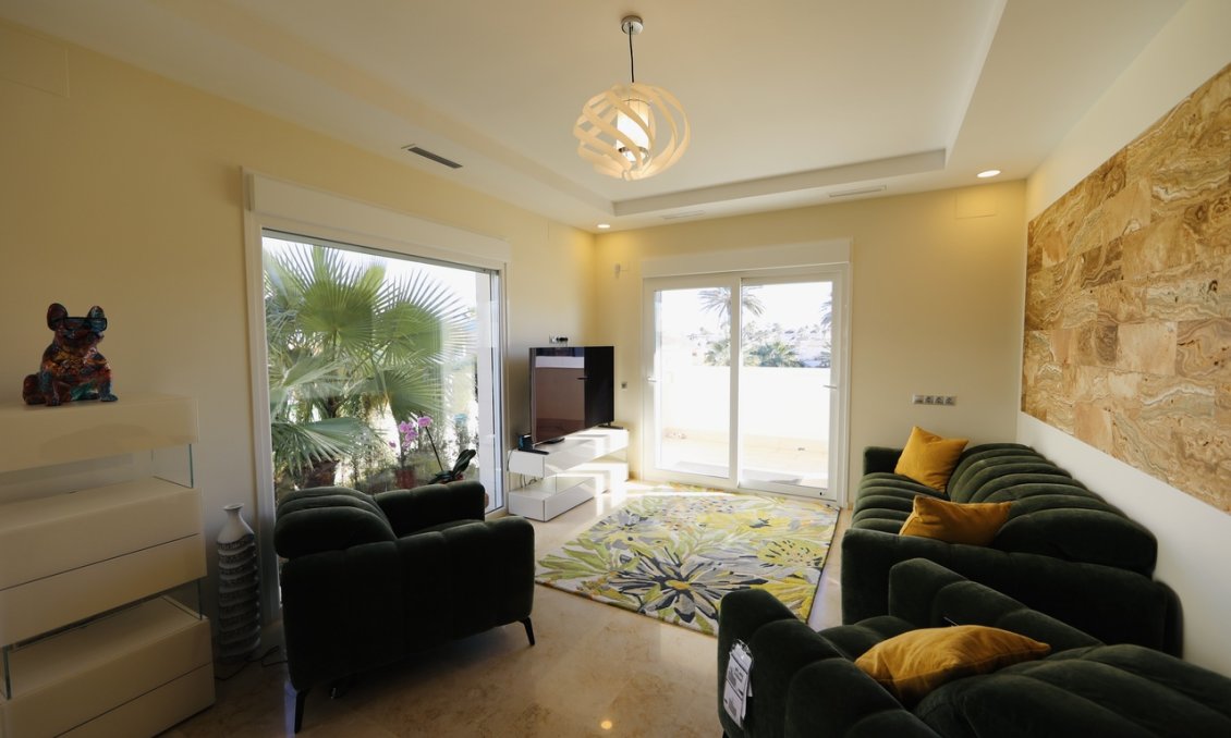 Segunda mano - Villa -
La Zenia - Costa Blanca