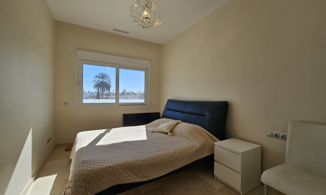 Segunda mano - Villa -
La Zenia - Costa Blanca