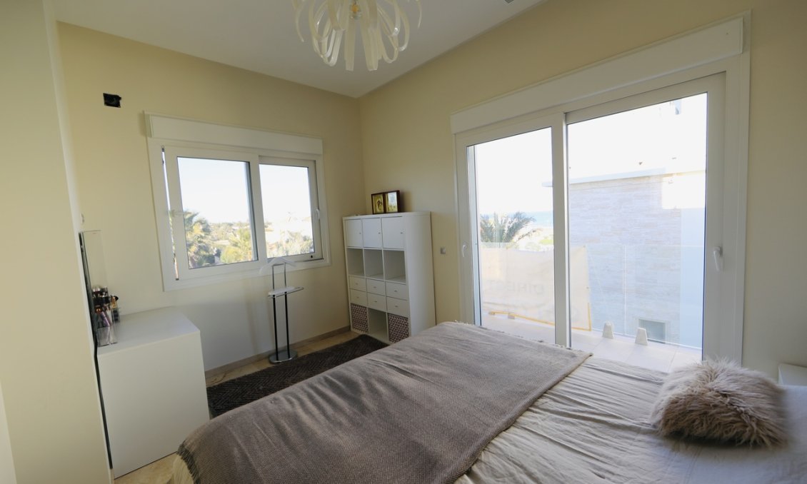 Segunda mano - Villa -
La Zenia - Costa Blanca