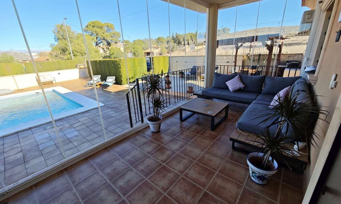 Segunda mano - Villa -
Canada del Trigo - Inland