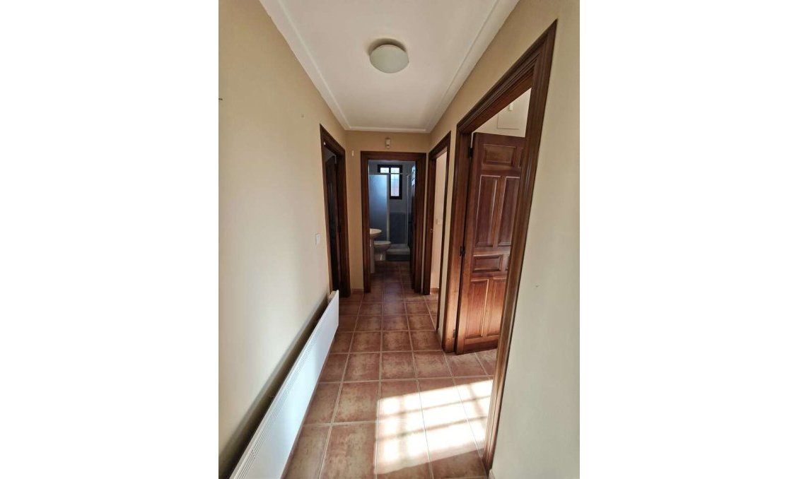 Segunda mano - Villa -
Canada del Trigo - Inland