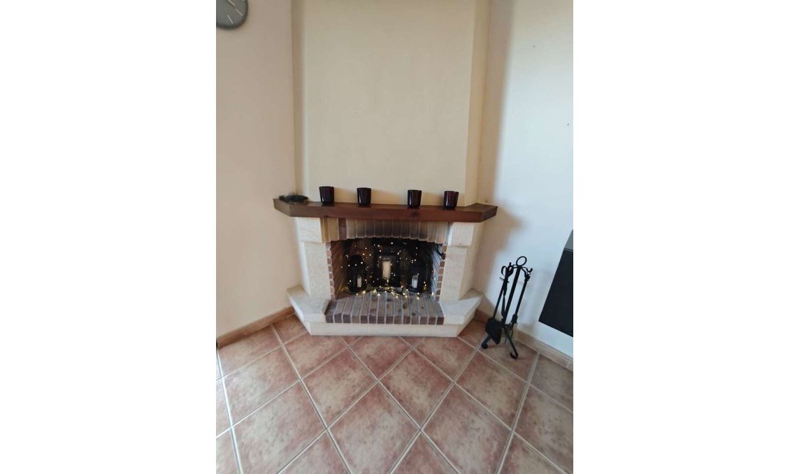 Segunda mano - Villa -
Canada del Trigo - Inland