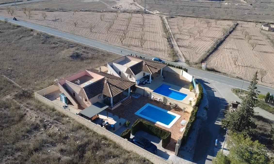 Segunda mano - Villa -
Canada del Trigo - Inland