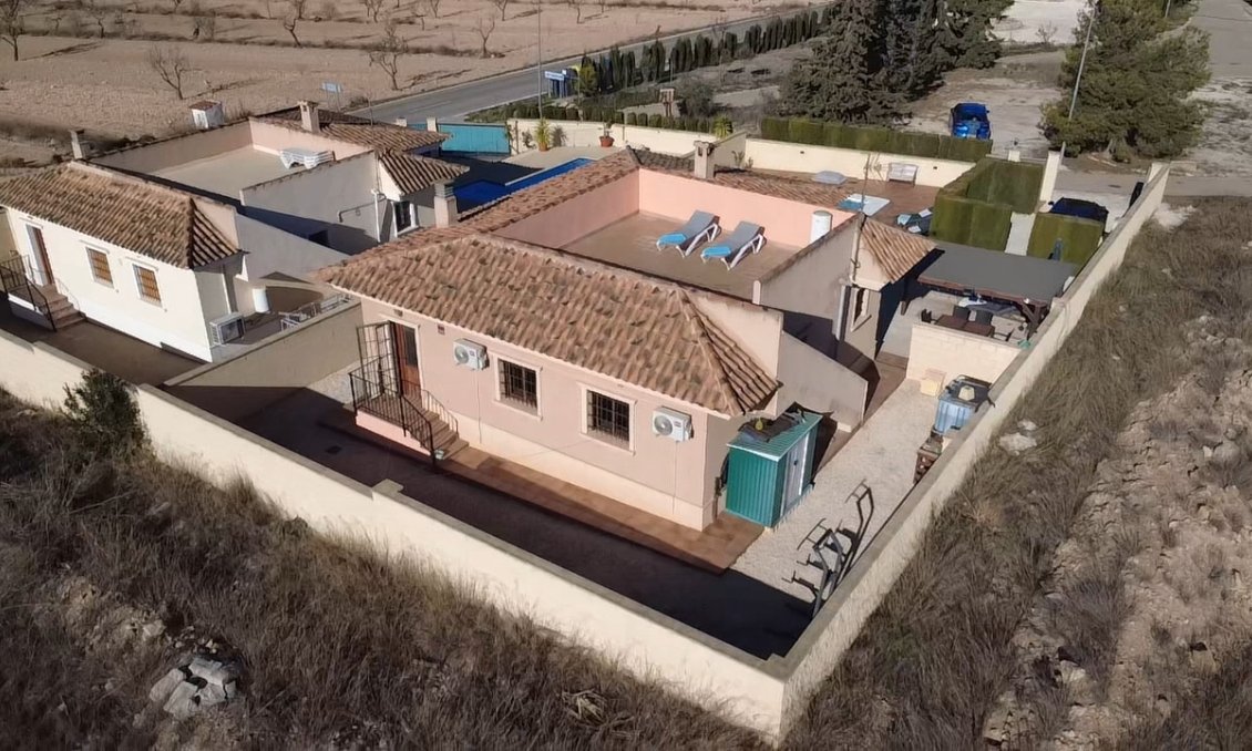 Segunda mano - Villa -
Canada del Trigo - Inland