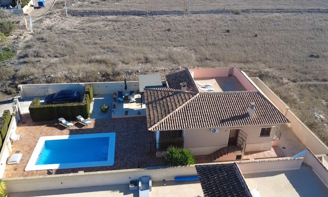 Segunda mano - Villa -
Canada del Trigo - Inland