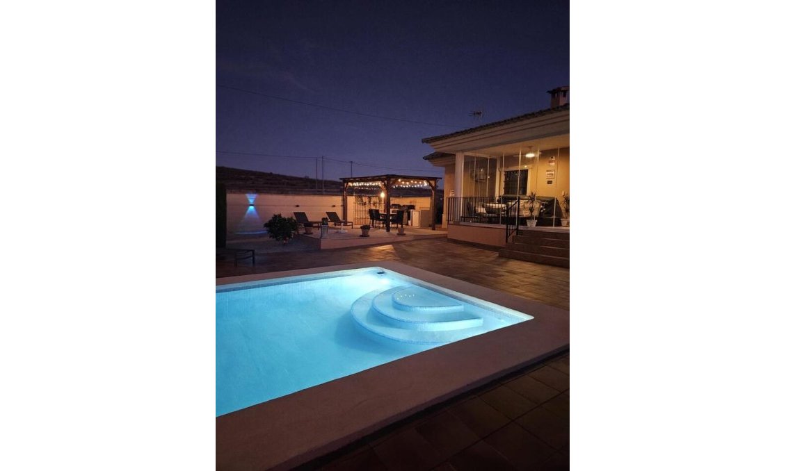 Segunda mano - Villa -
Canada del Trigo - Inland