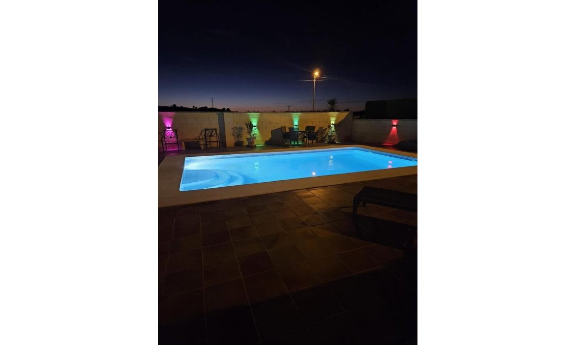 Segunda mano - Villa -
Canada del Trigo - Inland