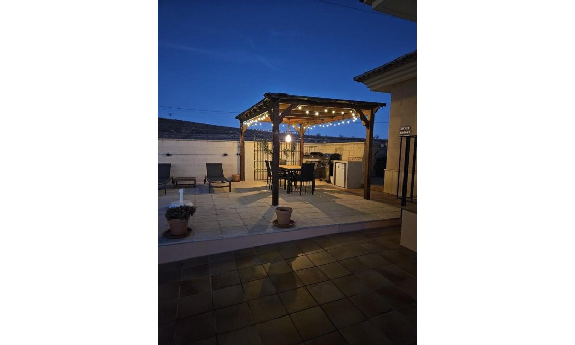 Segunda mano - Villa -
Canada del Trigo - Inland