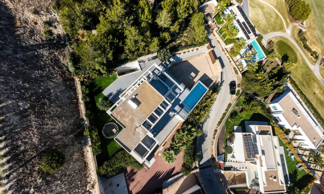 Segunda mano - Villa -
Orihuela - Las Colinas Golf