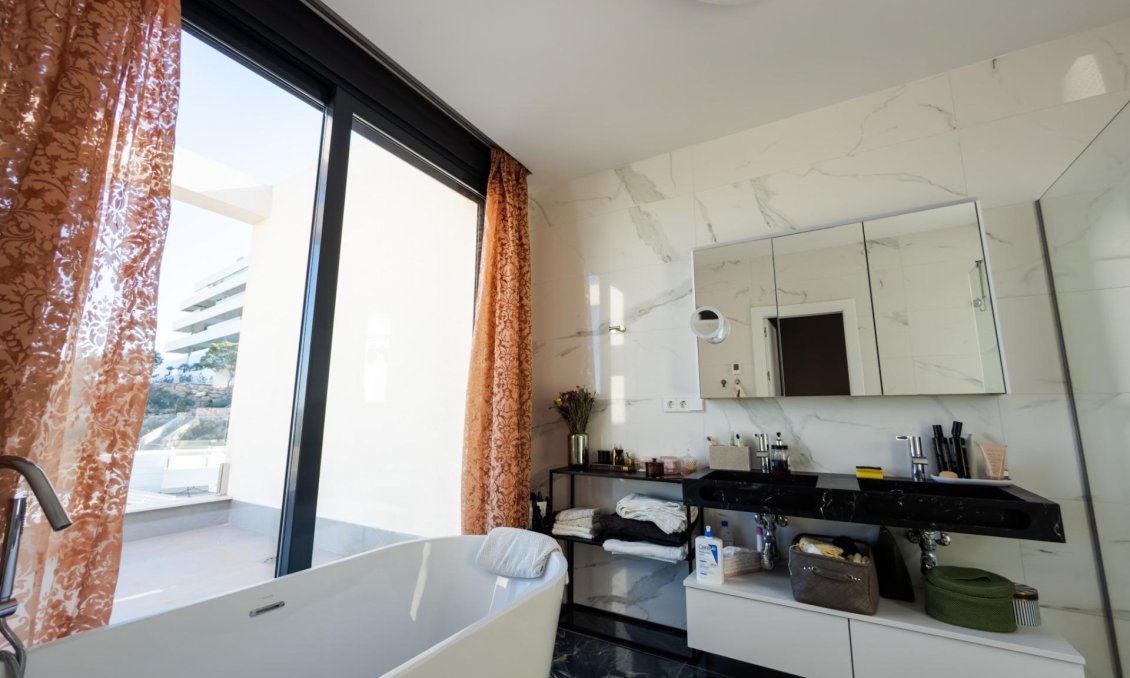 Segunda mano - Villa -
Orihuela - Las Colinas Golf