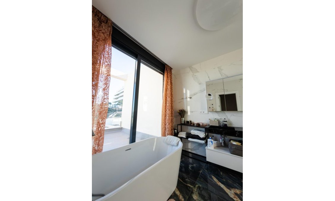 Segunda mano - Villa -
Orihuela - Las Colinas Golf