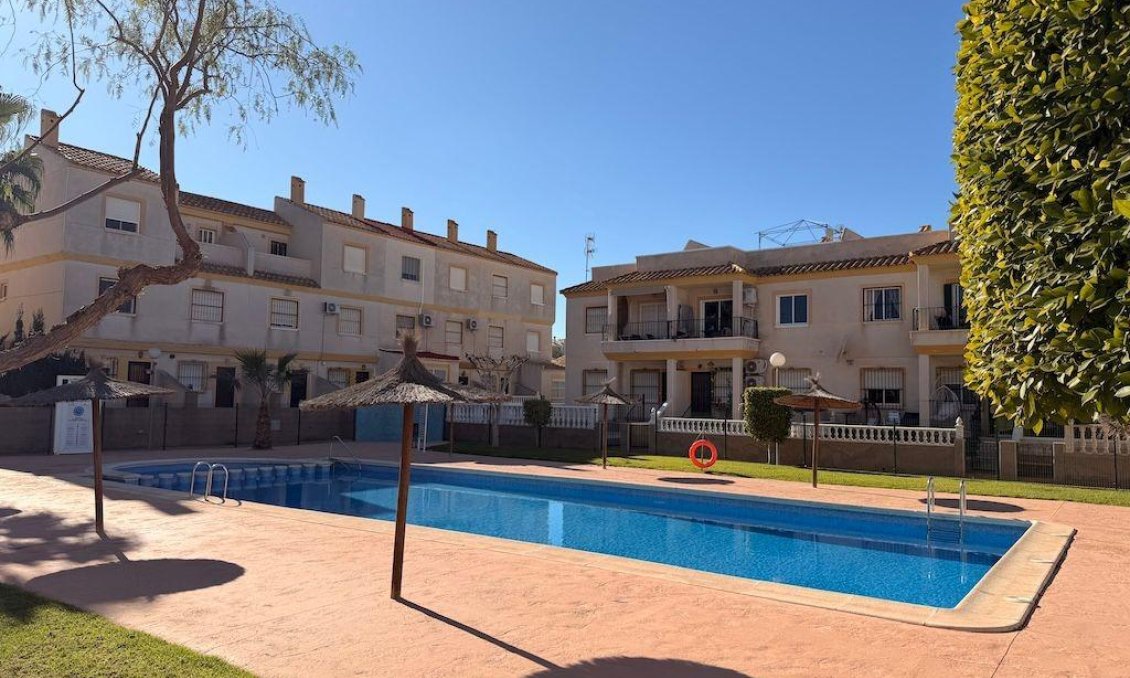 Használt Ingatlanok - Bungaló -
Orihuela Costa - Costa Blanca