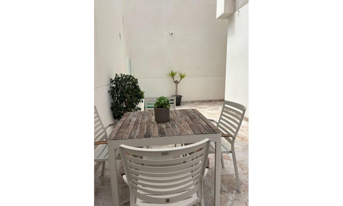 Segunda mano - Villa -
Orihuela Costa - Villamartín-las Filipinas