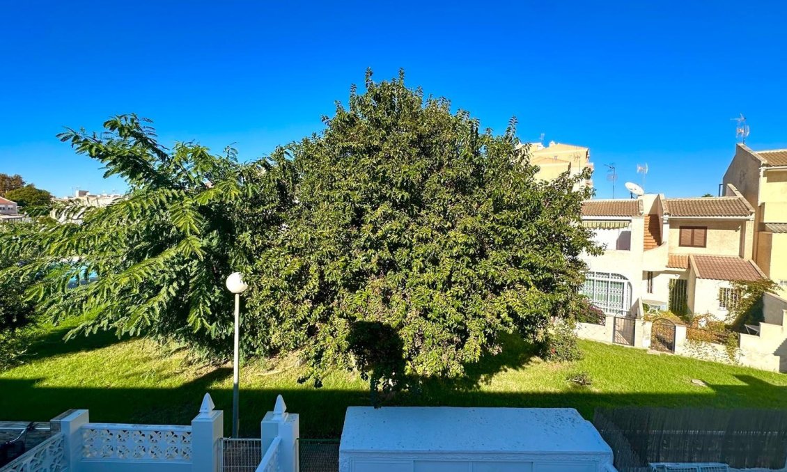 Segunda mano - Town House -
Torrevieja - Estacion De Autobuses