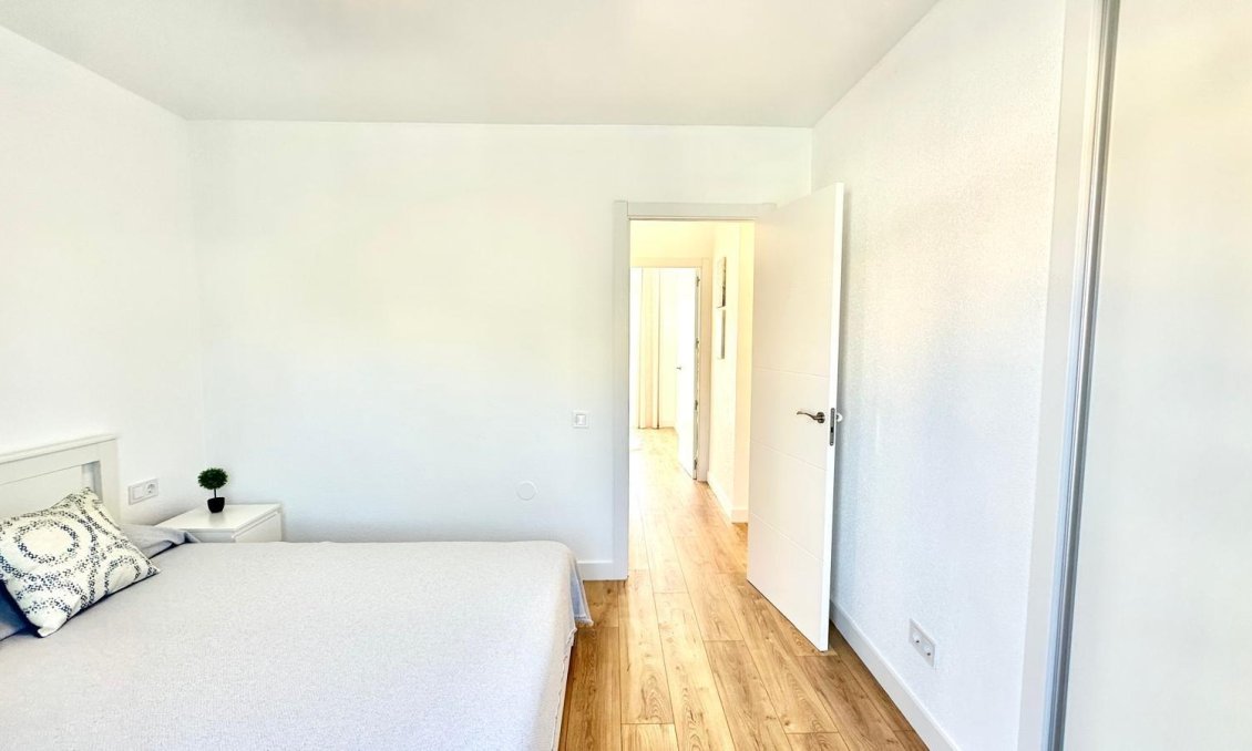 Segunda mano - Town House -
Torrevieja - Estacion De Autobuses