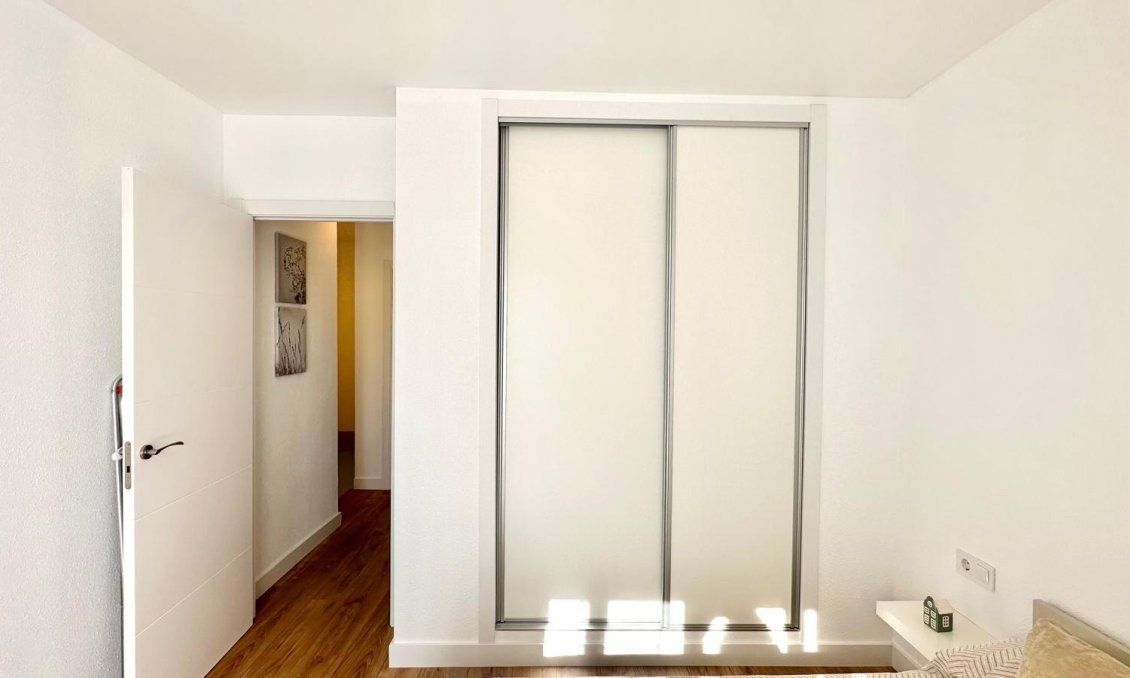 Segunda mano - Town House -
Torrevieja - Estacion De Autobuses