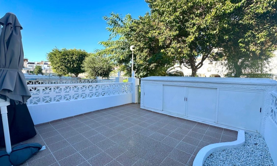 Segunda mano - Town House -
Torrevieja - Estacion De Autobuses