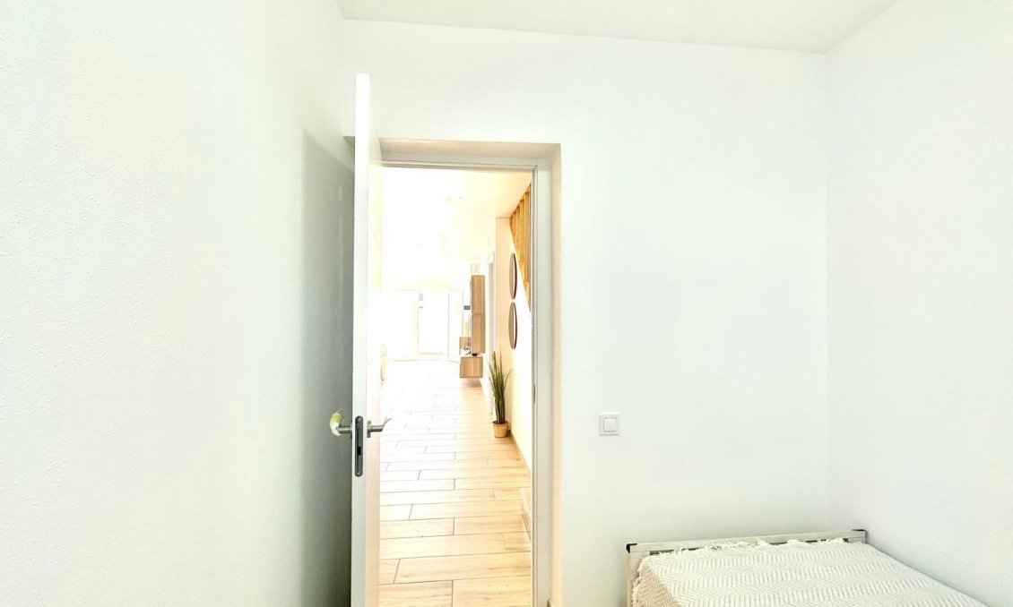 Segunda mano - Town House -
Torrevieja - Estacion De Autobuses