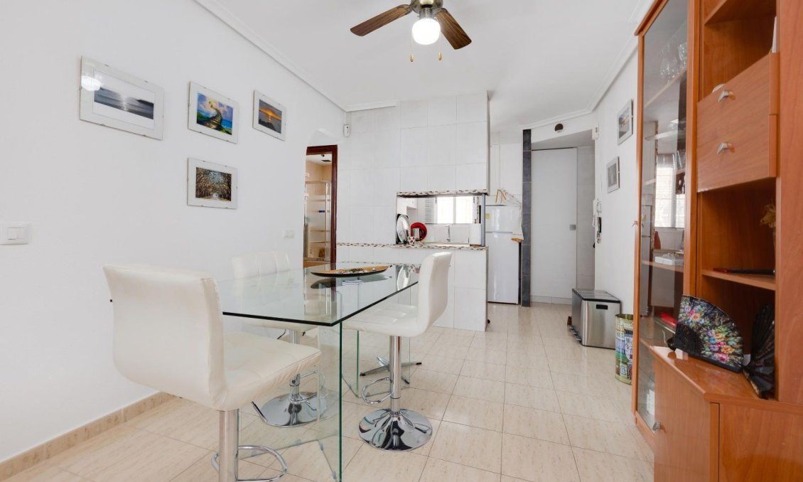Resale - Apartment -
Torrevieja - La Siesta - El Salado - Torreta
