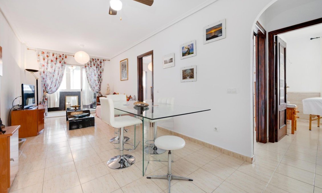 Resale - Apartment -
Torrevieja - La Siesta - El Salado - Torreta