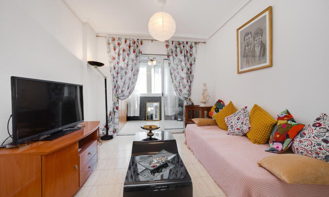 Resale - Apartment -
Torrevieja - La Siesta - El Salado - Torreta