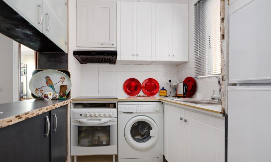 Resale - Apartment -
Torrevieja - La Siesta - El Salado - Torreta