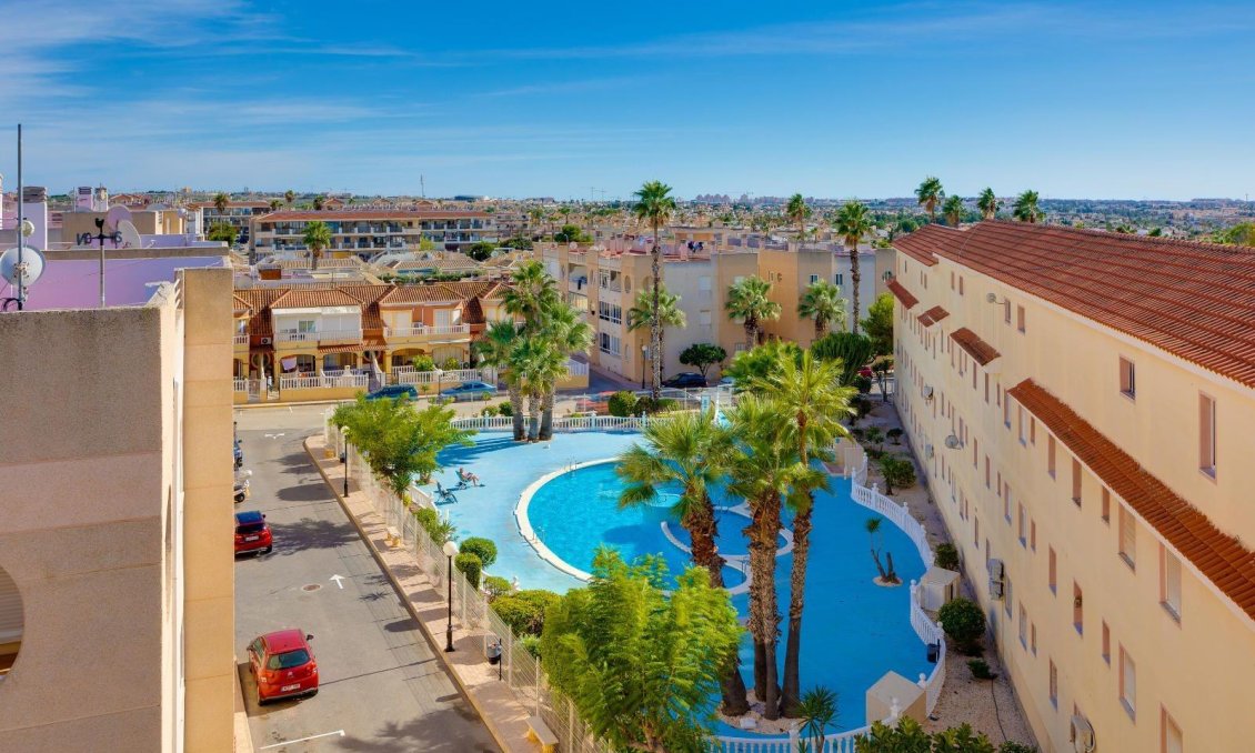 Resale - Apartment -
Torrevieja - La Siesta - El Salado - Torreta