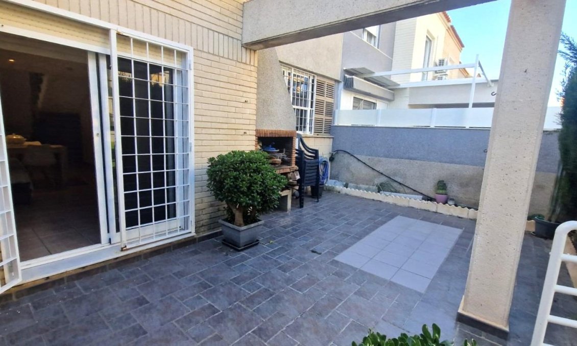 Segunda mano - Town House -
Torrevieja - Torreblanca