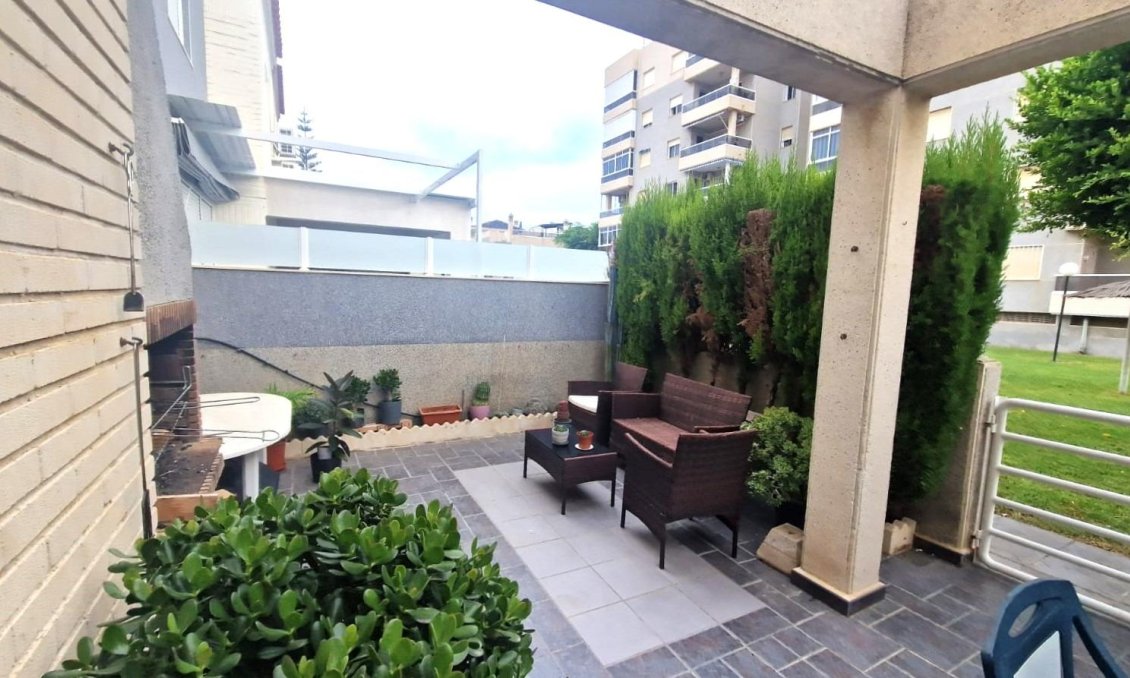 Segunda mano - Town House -
Torrevieja - Torreblanca