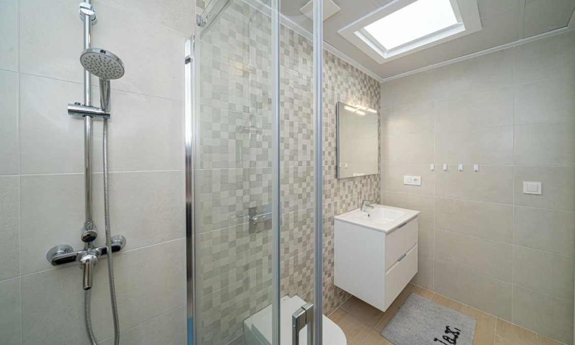 Segunda mano - Villa -
Avileses - Inland