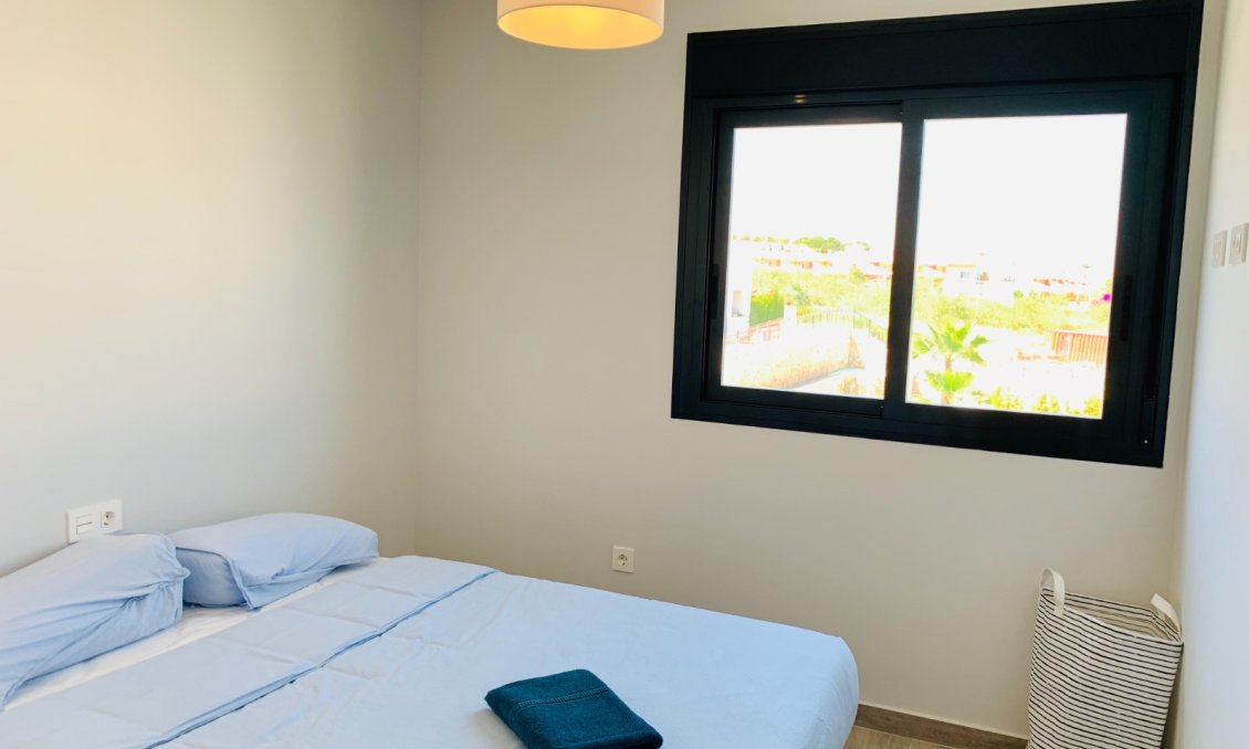 Segunda mano - Apartamento -
San Miguel de Salinas - Inland