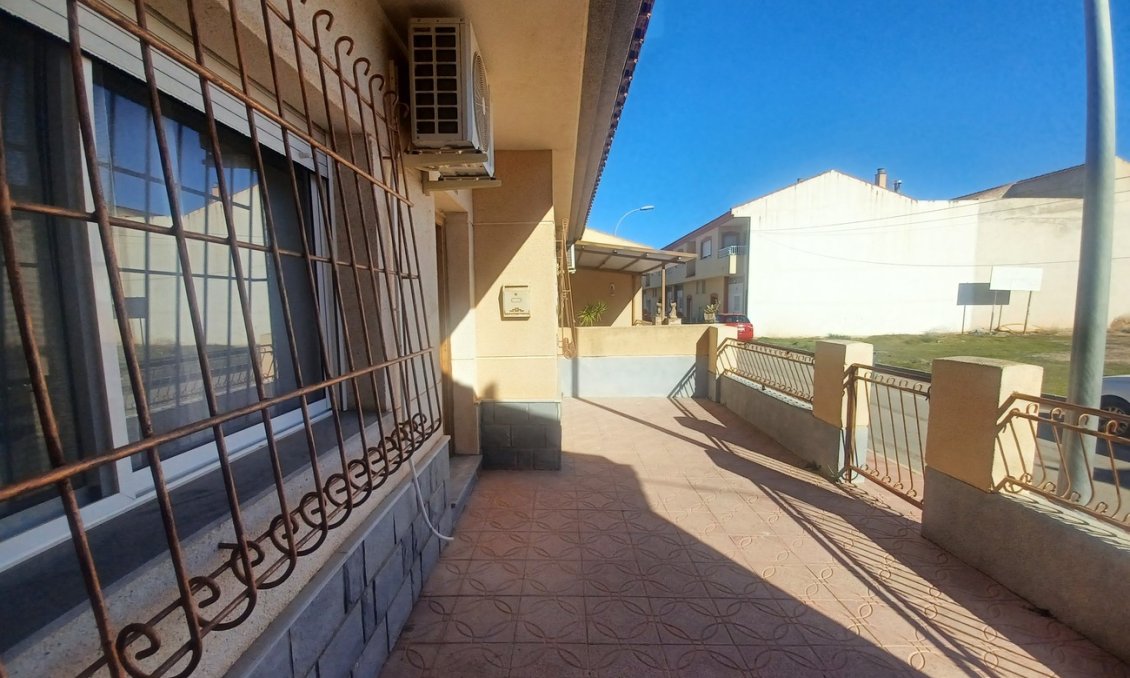 Segunda mano - Town House -
Roldan - Inland