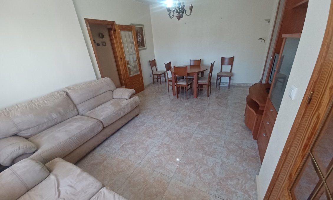 Segunda mano - Town House -
Roldan - Inland