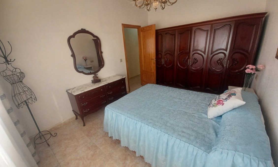 Segunda mano - Town House -
Roldan - Inland