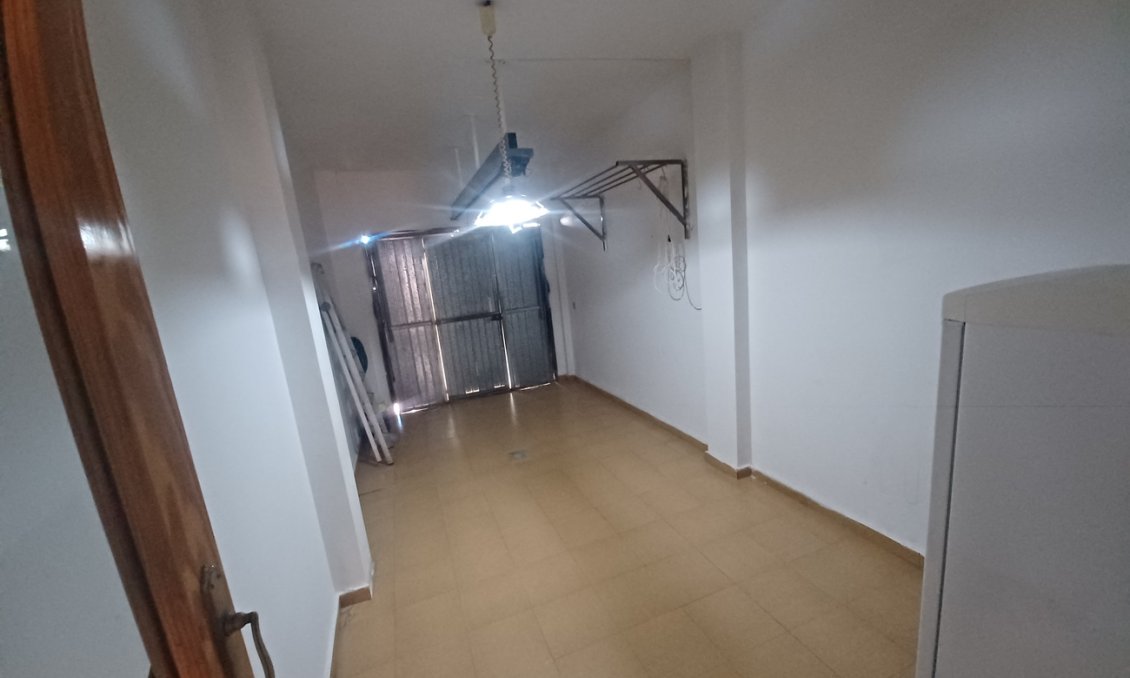 Segunda mano - Town House -
Roldan - Inland