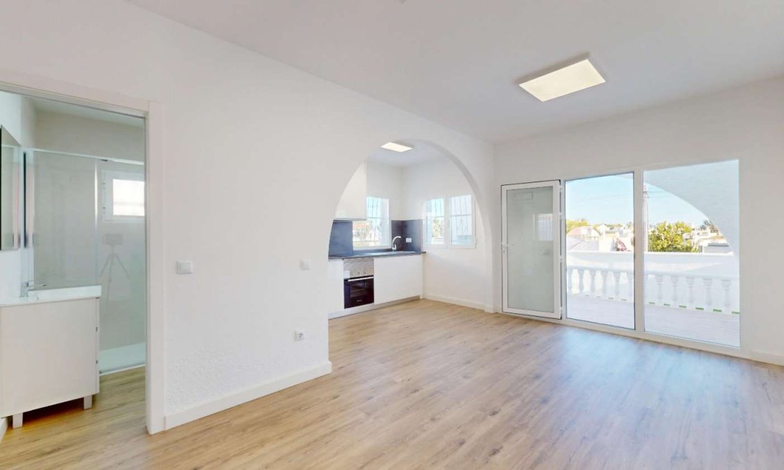 Segunda mano - Bungalow -
Orihuela - Inland