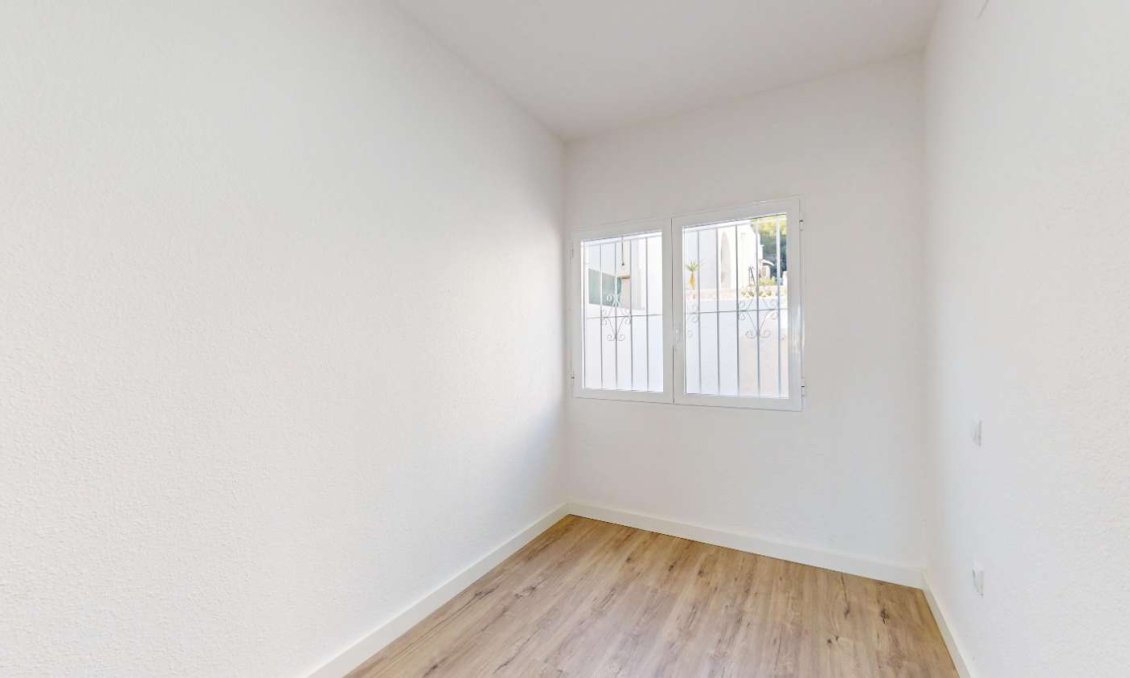 Segunda mano - Bungalow -
Orihuela - Inland